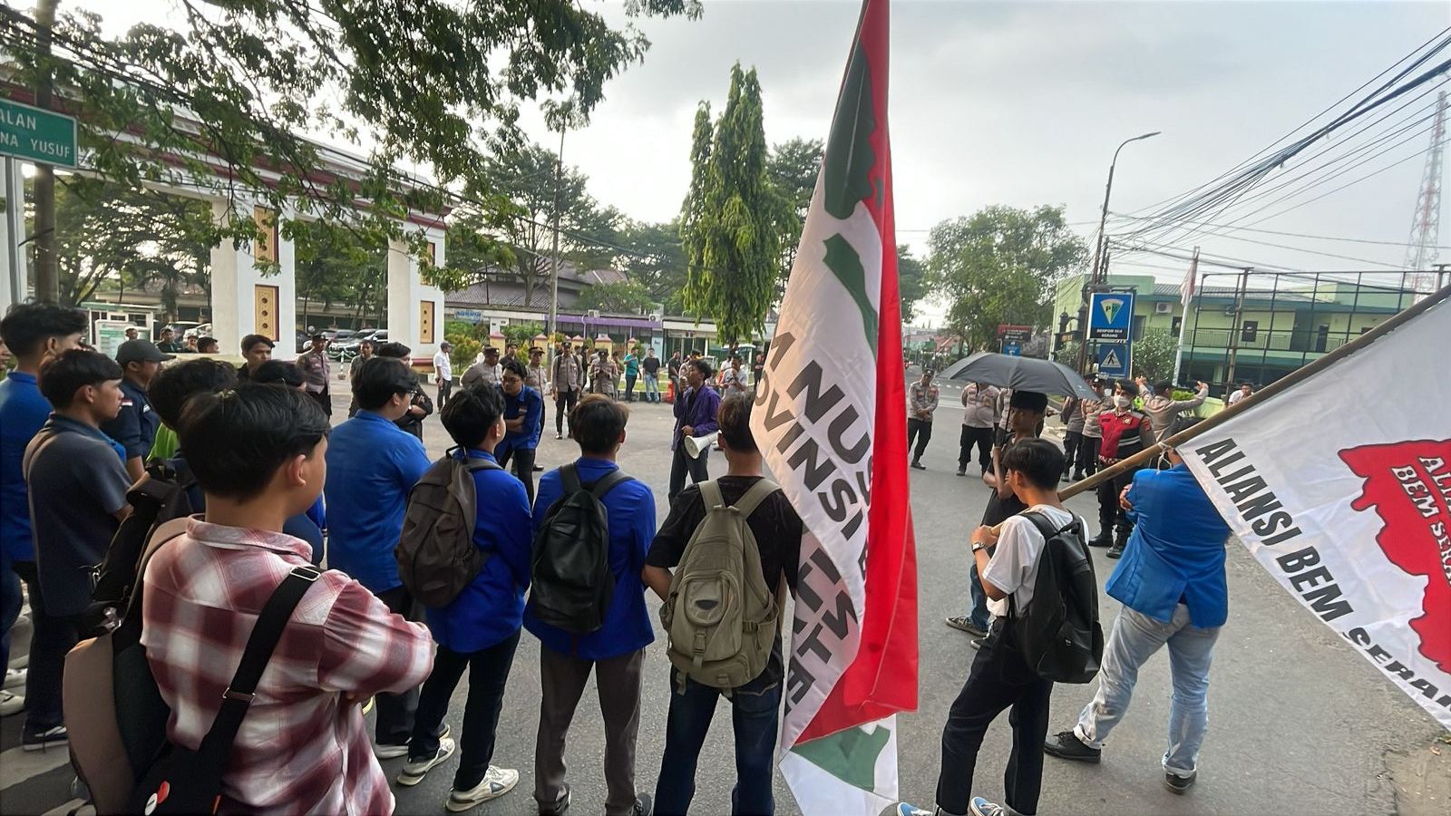 Presma Untara Diduga Dipukul Saat Orasi Aksi Kritik Impunitas Hukum di Serang